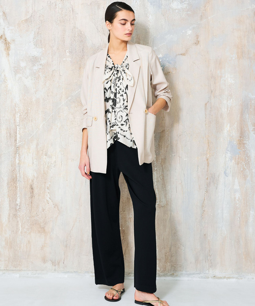 qualite(カリテ)の「シャークスキンダブルジャケット(テーラードジャケット・レディース・ピンクベージュ/グレー・38/36)」の3枚目の写真