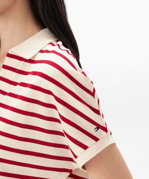 TOMMY HILFIGER(トミーヒルフィガー)の「リヨセルオープンネックリラックスポロ(ポロシャツ・レディース・ネイビー/レッド/ブルー・MEDIUM/SMALL/X-SMALL)」の7枚目の写真
