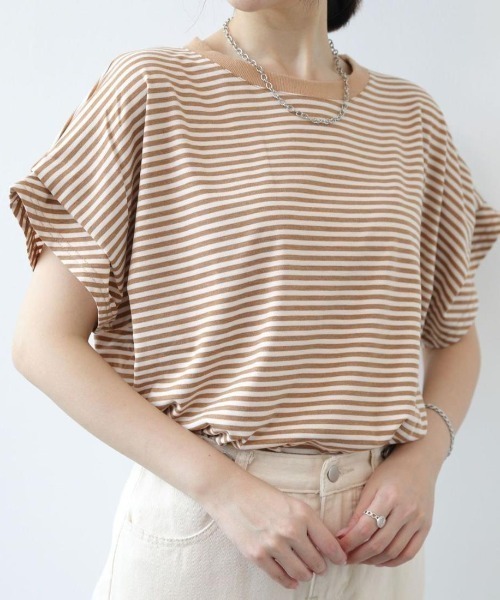 maison de LATIR(メゾンドラティール)の「タックスリーブ半袖カットソー(Tシャツ/カットソー・レディース・ブラウン/ホワイト/ネイビー/グレー/ブラック系その他/ブラック・ONESIZE)」の5枚目の写真