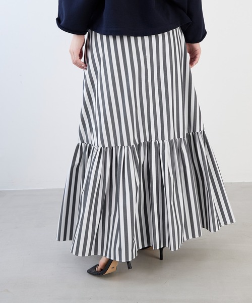 MICA&DEAL（マイカ＆ディール）の「ストライプマキシティアードスカート（スカート・レディース・ブラック・FREE）」の17枚目の写真