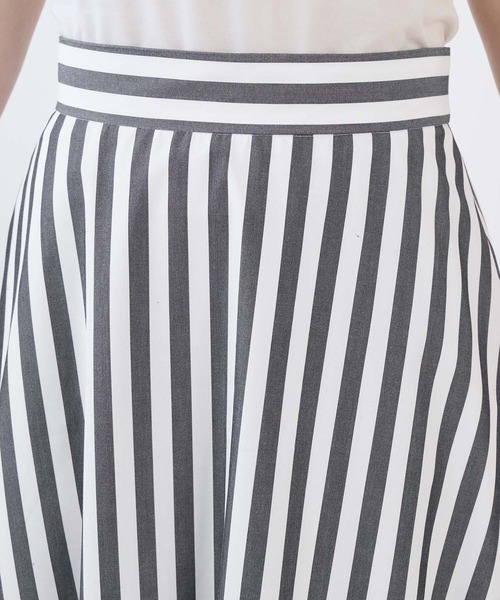MICA&DEAL（マイカ＆ディール）の「ストライプマキシティアードスカート（スカート・レディース・ブラック・FREE）」の6枚目の写真