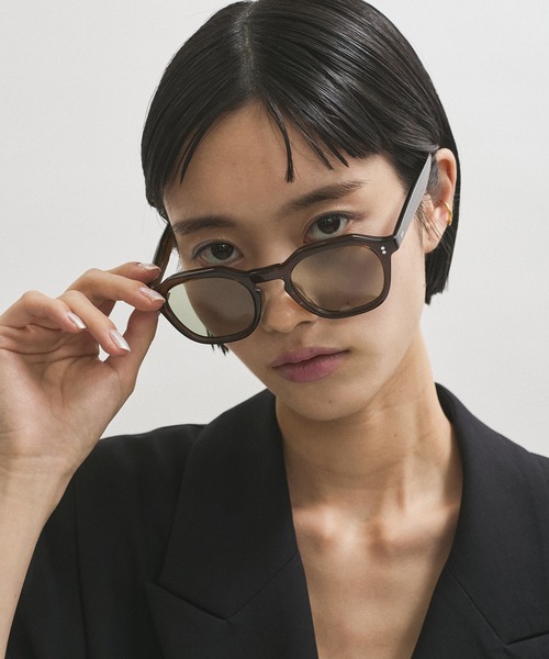 ADAM ET ROPE'（アダムエロペ）の「クラウンパントセルフレームUVカットグラス（サングラス・レディース・ブラウン/カーキ/ブラック・FREE）」の17枚目の写真