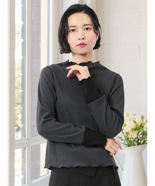 m.f.editorial（エムエフエディトリアル）の「【ストレッチ】m.f.エディトリアル レディース テレコ 長袖レイヤードインナー（Tシャツ/カットソー・レディース・ブラック/ホワイト/グレー系その他2/ベージュ・MEDIUM/LARGE）」の4枚目の写真