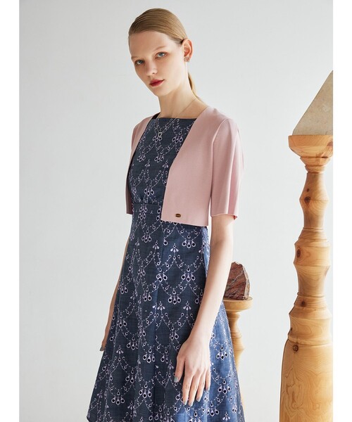 TOCCA（トッカ）の「CREPE BOLERO ボレロ（カーディガン/ボレロ・レディース・アイボリー系/ライトグリーン系/ピンク系・SMALL/MEDIUM）」の3枚目の写真