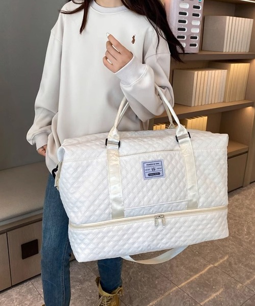 Dita Muaj.(ディータムアージュ)の「【シューズ収納一体型】キルティング風トラベルバッグ(ボストンバッグ・レディース・ブラック/ホワイト・FREE)」の1枚目の写真