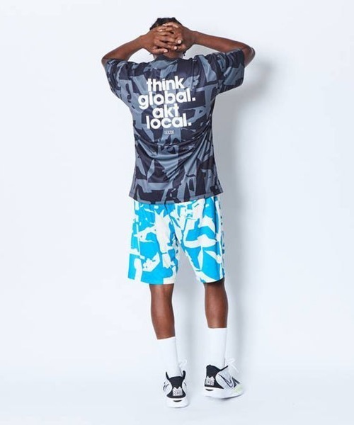 AKTR(アクター)の「AKTR CUT-UP CAMO AKT LOCAL LOOSE FIT SP TEE(アクター カットアップ カモ AKT ローカル ルーズフィット SP ティー)(Tシャツ/カットソー・メンズ・ブラック系/ブルー系・MEDIUM/LARGE/X-LARGE/XX-LARGE)」の1枚目の写真