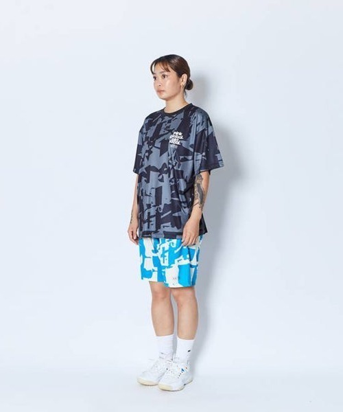 AKTR(アクター)の「AKTR CUT-UP CAMO AKT LOCAL LOOSE FIT SP TEE(アクター カットアップ カモ AKT ローカル ルーズフィット SP ティー)(Tシャツ/カットソー・メンズ・ブラック系/ブルー系・MEDIUM/LARGE/X-LARGE/XX-LARGE)」の4枚目の写真