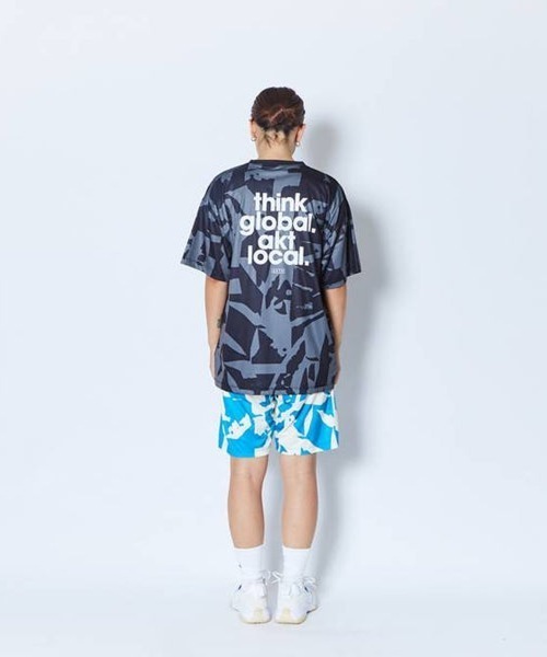 AKTR(アクター)の「AKTR CUT-UP CAMO AKT LOCAL LOOSE FIT SP TEE(アクター カットアップ カモ AKT ローカル ルーズフィット SP ティー)(Tシャツ/カットソー・メンズ・ブラック系/ブルー系・MEDIUM/LARGE/X-LARGE/XX-LARGE)」の5枚目の写真