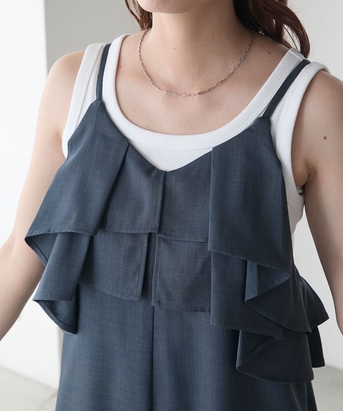 BONLECILL（ボンルシール）の「イージービスチェ風フリルサロペット（サロペット/オーバーオール・レディース・ブラック/チャコールグレー/ベージュ/ブラウン/ベージュ系1/ブラウン系1/ベージュ系2・M/L）」の9枚目の写真