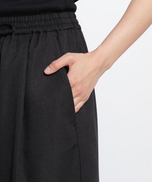 N.（N. Natural Beauty Basic）（エヌエヌナチュラルビューティーベーシック）の「ウエストギャザーイージーパンツ（その他パンツ・レディース・ベージュ/ブラック・MEDIUM）」の12枚目の写真