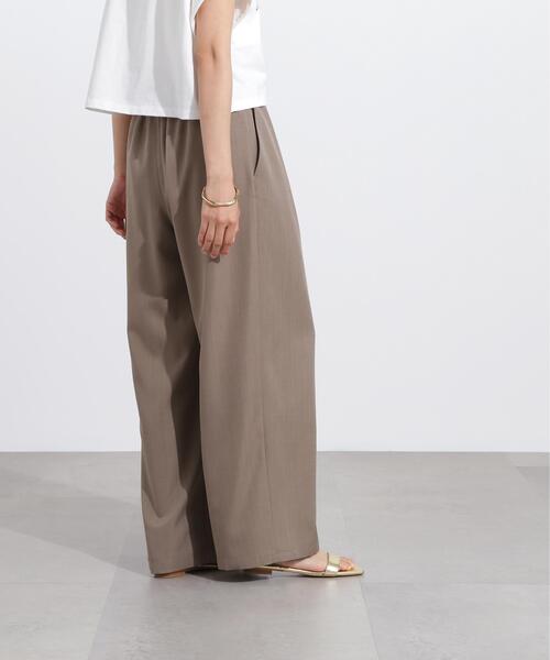 N.（N. Natural Beauty Basic）（エヌエヌナチュラルビューティーベーシック）の「ウエストギャザーイージーパンツ（その他パンツ・レディース・ベージュ/ブラック・MEDIUM）」の5枚目の写真