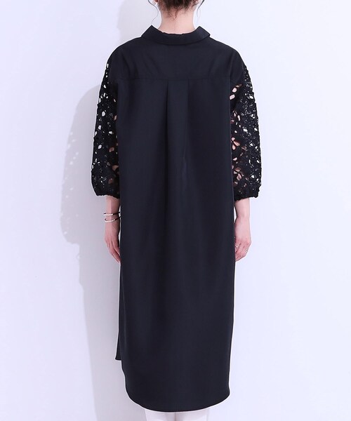 SHOO・LA・RUE（シューラルー）の「お袖レースが上品な シャツワンピース（ワンピース・レディース・オフホワイト/ネイビー・01/02/03/04）」の14枚目の写真