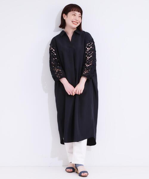 SHOO・LA・RUE（シューラルー）の「お袖レースが上品な シャツワンピース（ワンピース・レディース・オフホワイト/ネイビー・01/02/03/04）」の3枚目の写真