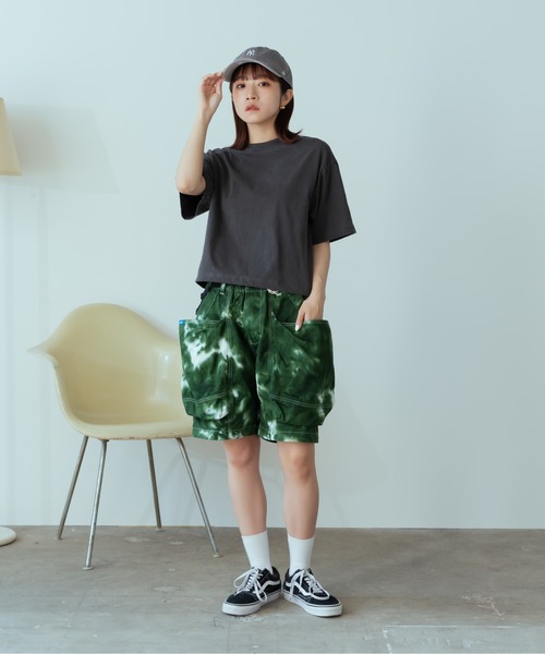 realsyndrome(リアルシンドローム)の「LOS ANGELES APPAREL/ロサンゼルスアパレル 6.5OZ GARMENT DYE CREW NECK CROPPED TEE クロップドTシャツ 秋物 秋服 2026年秋冬(Tシャツ/カットソー・レディース・ベージュ/グリーン/ダークブラウン・L/S)」の14枚目の写真