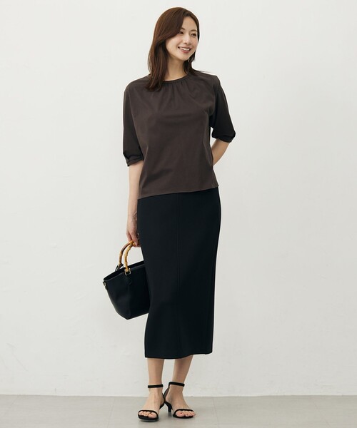 J.PRESS Ladies(J.プレス レディス)の「【洗える】ブラウスライクジャージー カットソー(Tシャツ/カットソー・レディース・ピンク系/ライトグレー系/ブラウン系/ダルブルー系・SMALL)」の5枚目の写真