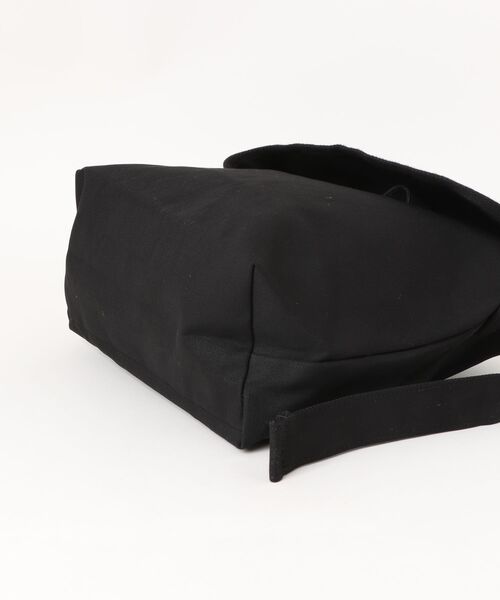 NUMBER (N)INE（ナンバーナイン）の「【NUMBER(N)INE/ナンバーナイン】CANVAS 2WAY SHOULDER BAG（S）/2WAYショルダーバッグSサイズ（ショルダーバッグ・メンズ・ブラック/ホワイト・FREE）」の4枚目の写真