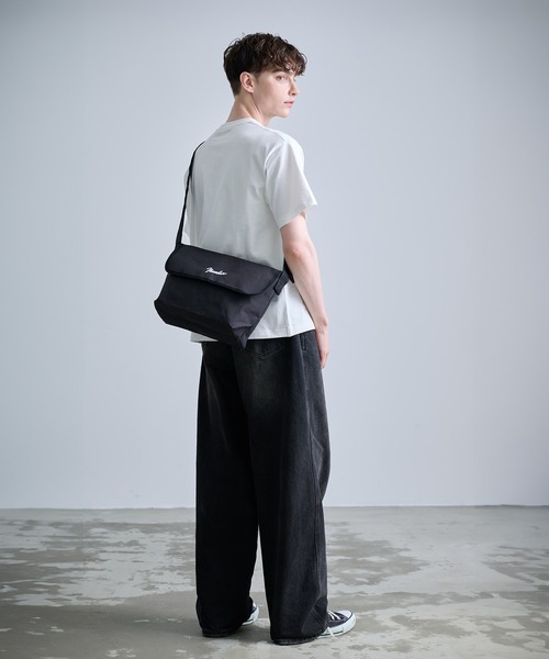 NUMBER (N)INE（ナンバーナイン）の「【NUMBER(N)INE/ナンバーナイン】CANVAS 2WAY SHOULDER BAG（S）/2WAYショルダーバッグSサイズ（ショルダーバッグ・メンズ・ブラック/ホワイト・FREE）」の7枚目の写真
