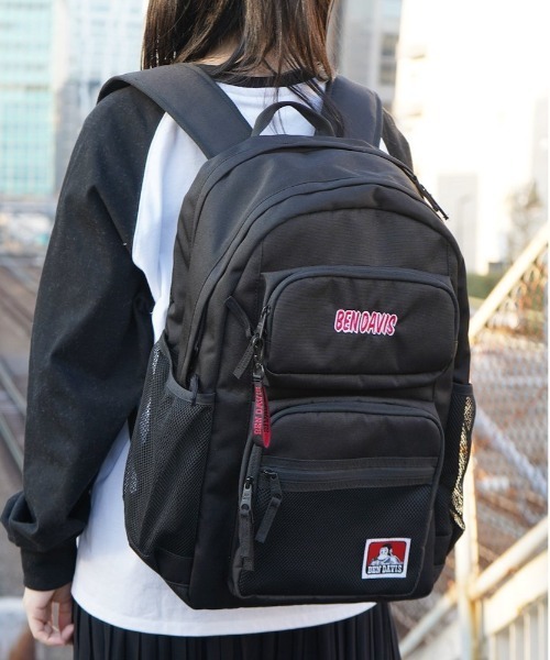 BEN DAVIS(ベンデイビス)の「BEN DAVIS ベンデイビス CLASS DAYPACK BDW-8306(バックパック/リュック・レディース・ブラック×ホワイト/ブラック×レッド/ブラック×グリーン・FREE)」の4枚目の写真
