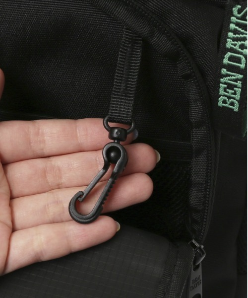 BEN DAVIS(ベンデイビス)の「BEN DAVIS ベンデイビス CLASS DAYPACK BDW-8306(バックパック/リュック・レディース・ブラック×ホワイト/ブラック×レッド/ブラック×グリーン・FREE)」の16枚目の写真
