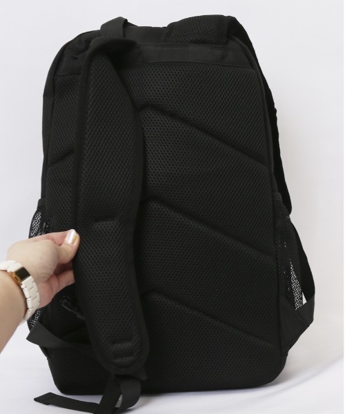 BEN DAVIS(ベンデイビス)の「BEN DAVIS ベンデイビス CLASS DAYPACK BDW-8306(バックパック/リュック・レディース・ブラック×ホワイト/ブラック×レッド/ブラック×グリーン・FREE)」の19枚目の写真