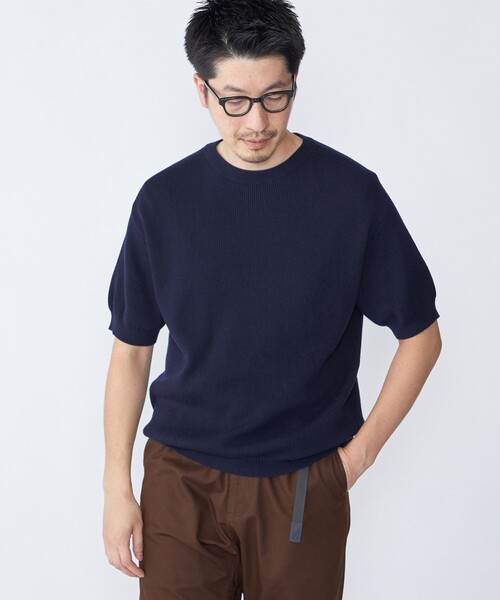 SHIPS(シップス)の「SHIPS: 奥山メリヤス ニット Tシャツ(Tシャツ/カットソー・メンズ・ライトグレー/キャメル/ネイビー・SMALL/MEDIUM/LARGE)」の2枚目の写真