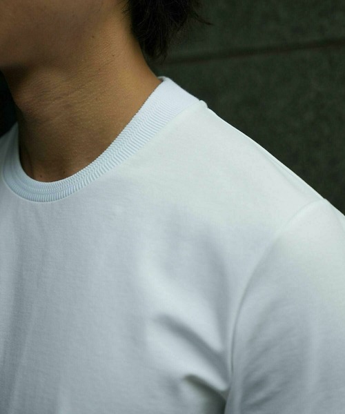 MEN'S BIGI(メンズビギ)の「【ACTIVE TAILOR/アクティブテイラー】シルケットスムースクルーネックTシャツ<接触冷感 / UVカット>(Tシャツ/カットソー・メンズ・グレー/ブラック/ホワイト/ネイビー・02/03/04/01)」の21枚目の写真
