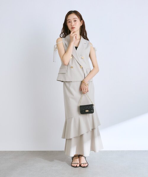 La boutique BonBon(ラブティックボンボン)の「【セットアップ可・美シルエット】ポプリンアシメマーメイドスカート(スカート・レディース・グレイッシュベージュ/ネイビー・38/36)」の5枚目の写真