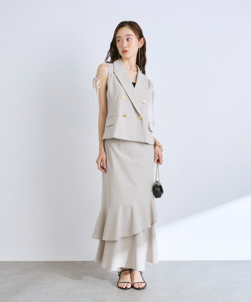 La boutique BonBon(ラブティックボンボン)の「【セットアップ可・美シルエット】ポプリンアシメマーメイドスカート(スカート・レディース・グレイッシュベージュ/ネイビー・38/36)」の4枚目の写真