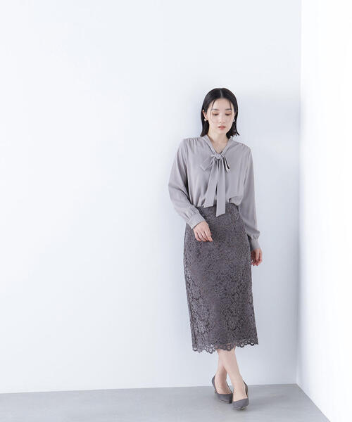 NATURAL BEAUTY BASIC（ナチュラルビューティーベーシック）の「◇リボンボウタイブラウス（シャツ/ブラウス・レディース・ブラウン/オフホワイト/ブルー・MEDIUM/SMALL）」の17枚目の写真