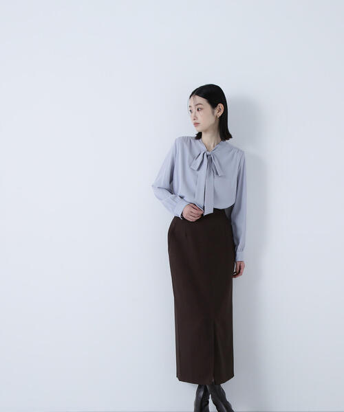 NATURAL BEAUTY BASIC（ナチュラルビューティーベーシック）の「◇リボンボウタイブラウス（シャツ/ブラウス・レディース・ブラウン/オフホワイト/ブルー・MEDIUM/SMALL）」の8枚目の写真