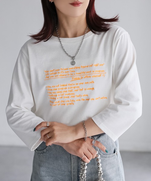 Riberry(リベリー)の「手書き風ロゴ刺繍デザイン七分袖Tシャツ(Tシャツ/カットソー・レディース・オートミール/オフホワイト/チャコールグレー/ナチュラル・FREE)」の5枚目の写真