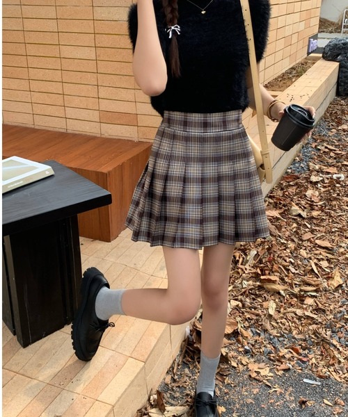 Mejoul（メジュール）の「【インナーパンツ付き】チェックプリーツミニスカート（スカート・レディース・ベージュ/ブラウン/グレー・F）」の14枚目の写真