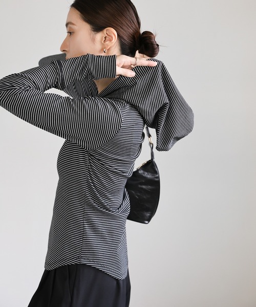 select MOCA(セレクトモカ)の「ボーダーフーディーロンT(パーカー・レディース・オフホワイト/チャコールグレー/ブラック・FREE)」の13枚目の写真