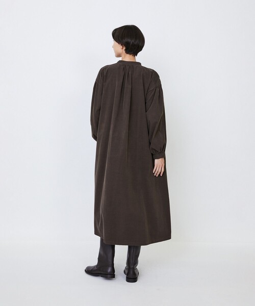 LOISIR（ロワズィール）の「【MTサイズ有り】コットン細コールスモックワンピース（ワンピース・レディース・ブラウン/グリーン/キナリ・M/MT）」の13枚目の写真