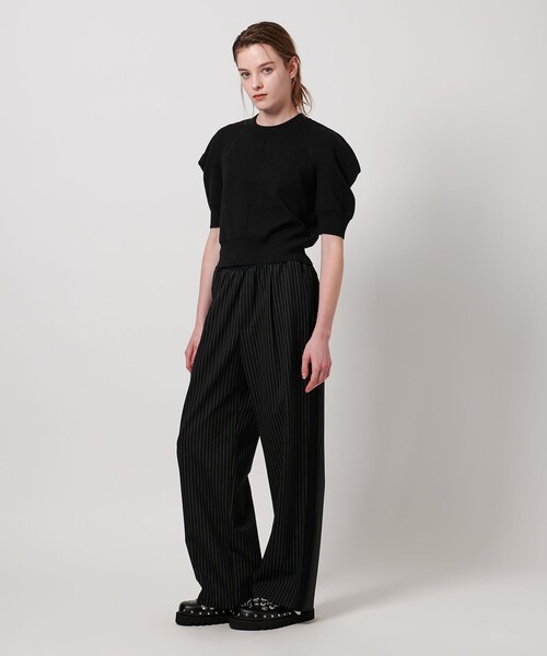 ASTRAET（アストラット）の「＜ASTRAET＞16G ボリュームショルダー クルーネックニット（ニット/セーター・レディース・グレー系/ブラック・FREE）」の4枚目の写真