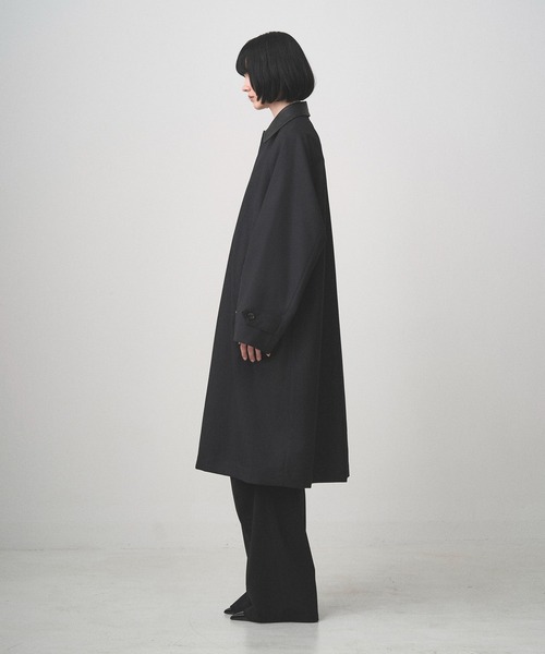 Juha（ユハ）の「LEATHER - COLLAR BALMACAAN COAT（ステンカラーコート・メンズ・ブラック/ベージュ・3/4）」の7枚目の写真