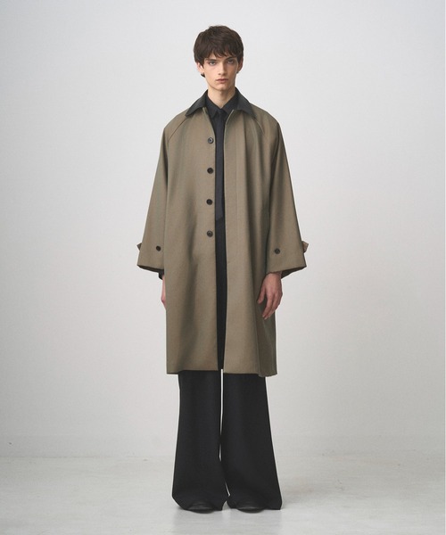 Juha（ユハ）の「LEATHER - COLLAR BALMACAAN COAT（ステンカラーコート・メンズ・ブラック/ベージュ・3/4）」の3枚目の写真