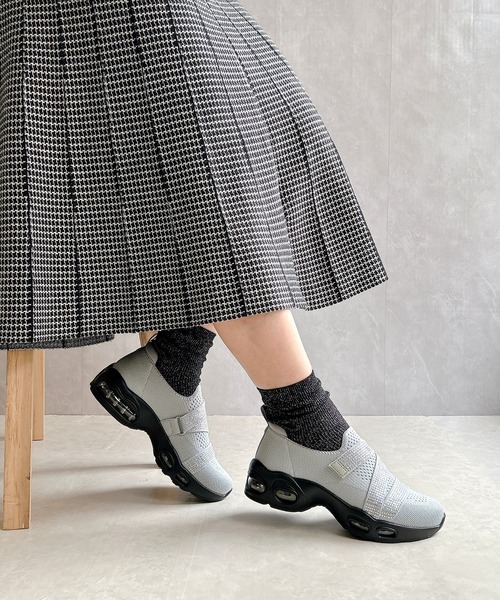 厚底 軽量 キラキラベルト ニットスリップオンスニーカー【2025新作】