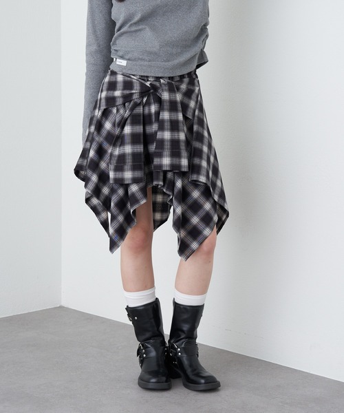 RAY CASSIN（レイカズン）の「デザインウエスト巻きスカート（スカート・レディース・ブルー系その他2/ブラック系その他2/ブラウン系その他2・FREE）」の4枚目の写真