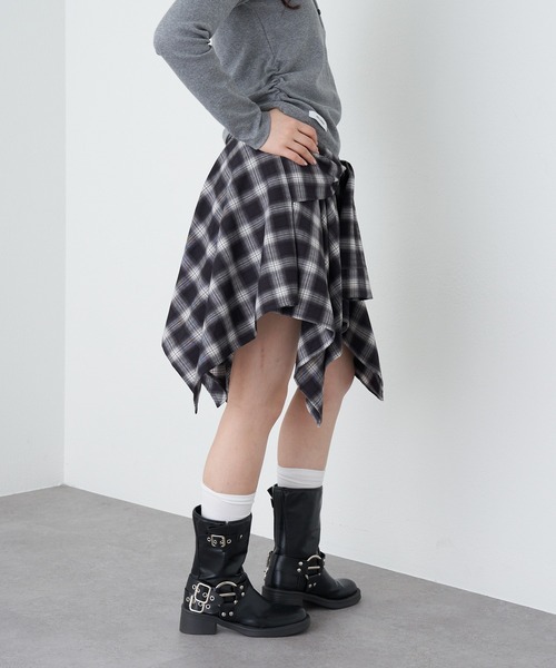 RAY CASSIN（レイカズン）の「デザインウエスト巻きスカート（スカート・レディース・ブルー系その他2/ブラック系その他2/ブラウン系その他2・FREE）」の5枚目の写真