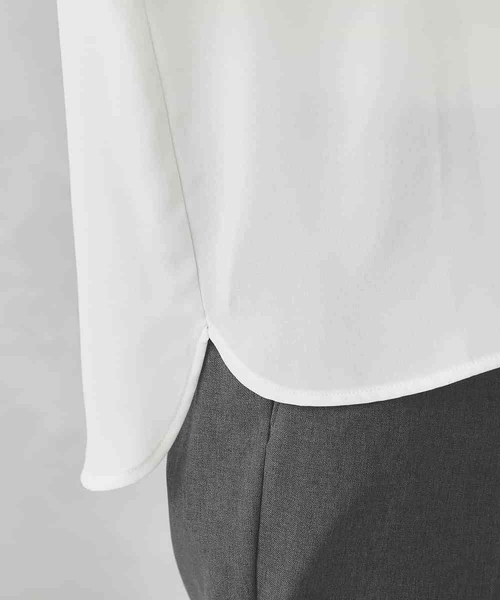 a.v.v（アーヴェヴェ）の「【マシンウォッシャブル】タックネックブラウス（シャツ/ブラウス・レディース・ホワイト/ブラウン/ベージュ・38/36/40）」の8枚目の写真