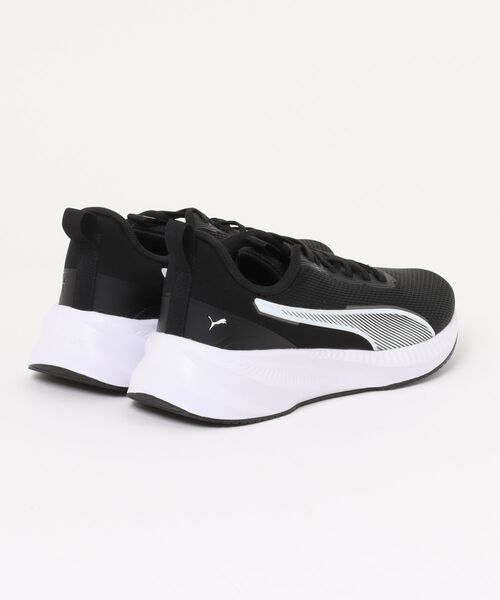 PUMA（プーマ）の「PUMA プーマ FLYER LITE 3【軽量】メンズスニーカー ランニングシューズ(フライヤーライト3)（スニーカー・メンズ・ホワイト×ホワイト/ブラック×ブラック/レッド/ブラック×ホワイト・28.0cm/27.5cm/27.0cm/26.5cm/26.0cm/25.5cm/25.0cm/30.0cm/29.0cm/28.5cm）」の5枚目の写真
