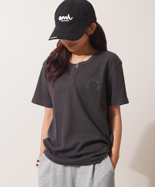 STAY GOLD（ステイゴールド）の「【STAYGOLD】 サーマル ヘンリーネック 半袖 Tシャツ / Thermal henley neck short sleeve T-shirt（Tシャツ/カットソー・メンズ・ネイビー/チャコールグレー/アイボリー・L/S/M）」の7枚目の写真
