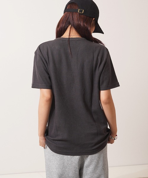 STAY GOLD（ステイゴールド）の「【STAYGOLD】 サーマル ヘンリーネック 半袖 Tシャツ / Thermal henley neck short sleeve T-shirt（Tシャツ/カットソー・メンズ・ネイビー/チャコールグレー/アイボリー・L/S/M）」の8枚目の写真