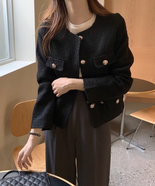 AMELY(エミリー)の「ツイード調ショートジャケット(ノーカラージャケット・レディース・ブラック/アイボリー・フリー)」の7枚目の写真