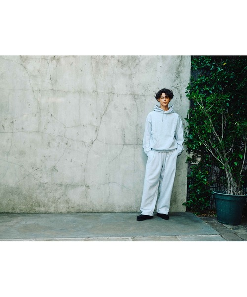 ムラサキスポーツ（ムラサキスポーツ）の「DEAR LAUREL/ディアローレル HEAVY SWEAT HOODIE パーカー ショート丈  ユニセックス D25F-1204（パーカー・メンズ・ブラック/アッシュグレー・M/S/L）」の8枚目の写真