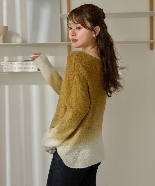 LAULEN(ローレン)の「wool blend gradation knit /クルーネックウールブレンドグラデーションニット(ニット/セーター・レディース・グレー/マスタード・FREE)」の3枚目の写真