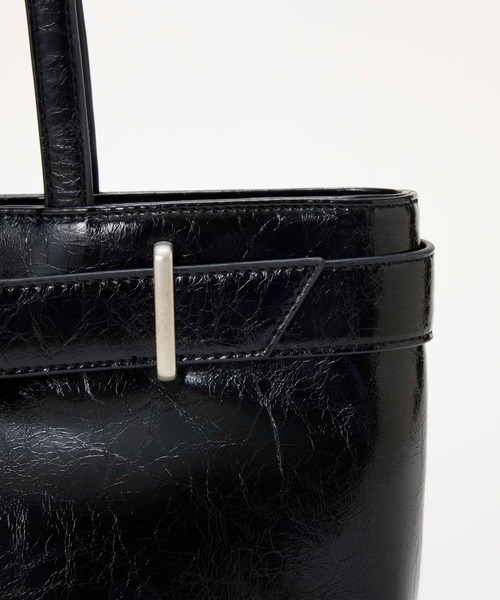 EFOLE(エフォル)の「Belted totebag/ベルトトートバッグ(トートバッグ・レディース・オフホワイト/ブラック・FREE)」の10枚目の写真