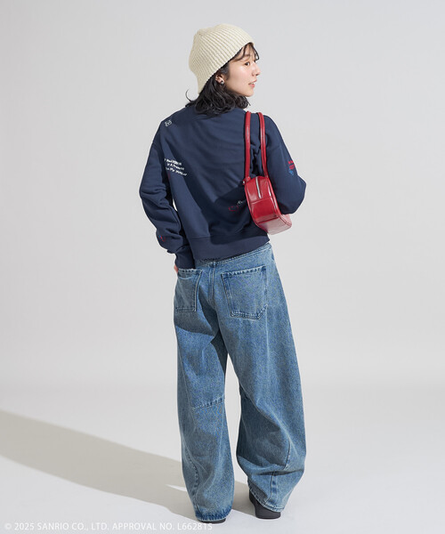 お値下げ⭐︎INGEBORG ハローキティ ブラックスウェット セール】SANRIO/サンリオ 'HELLO KITTY' MESSAGE 刺繍スウェット