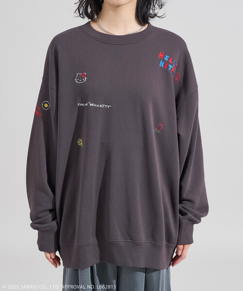 新品　FREAK'S STORE　ハローキティ スウェット チャコール セール】SANRIO/サンリオ 'HELLO KITTY' MESSAGE 刺繍スウェット
